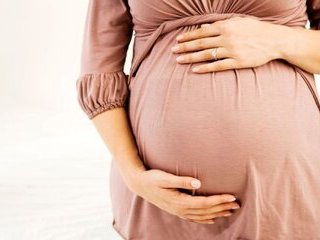 چرا برخی زنان باردار خاک می‌خورند ؟!