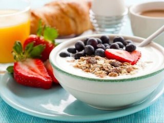 ۱۶ اشتباه رایج هنگام خوردن صبحانه