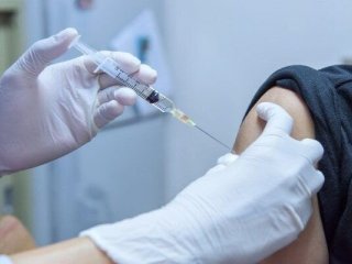 چه کسانی نباید دُز دوم واکسن کرونا را تزریق کنند؟