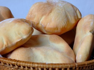 طرز تهیه نان سوریه‌ای خوشمزه