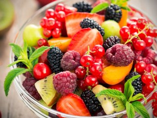 کدام میوه‌ها بیشترین و کمترین قند را دارند؟