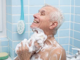چند نکته ایمنی برای حمام سالمندان
