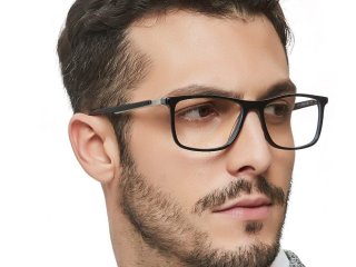 علائمی که نشان می‌دهند احتمالا به عینک نیاز دارید