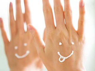 چگونه پوست دست‌هایمان را جوان نگه داریم؟