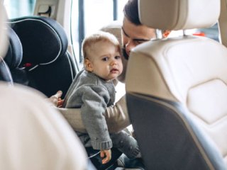 ایمنی خودرو برای کودک در هنگام سفر