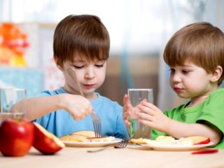 اهمیت وعد‌ه  صبحانه د‌ر تغذیه کود‌ک ( قسمت اول )