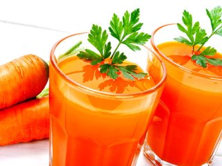 فواید آب هویج با زنجبیل و زردچوبه