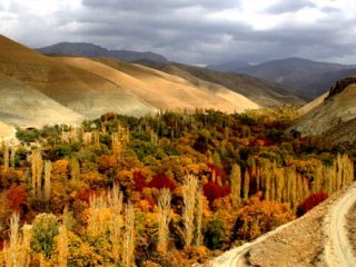 آشنایی با طبیعت زیبا و سوغات روستای برغان