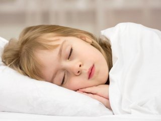 کودک چند ساعت خواب نیاز دارد؟