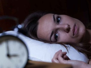 چرا بی خوابی در زنان بروز می کند؟