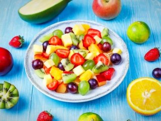 رژیم غذایی مناسب فصل بهار؛ ۱۰ خوراکی بعلاوه روش مصرف