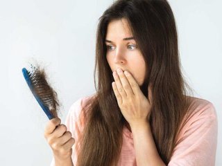 ریزش مو یکی از عارضه های طولانی مدت کرونا