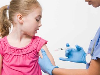 متخصص بیماری‌های واگیردار: خانواده‌ها کودکان خود را واکسینه کنند