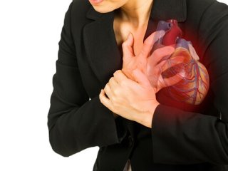 زنان بیشتر از مردان در معرض خطر مرگ ناشی از حمله قلبی هستند