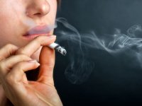زنان سیگاری با چه خطراتی مواجه هستند؟