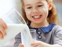 شیر: بهترین نوشیدنی برای کودکان