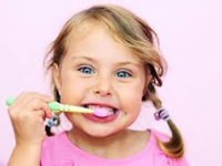 عيد همگي مبارك، مواظب دندان‌های بچه‌ها باشيد