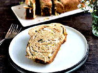 نان شوید و پیاز، یک نان عالی برای صبحانه های پاییزی + طرز تهیه