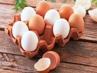 هر آنچه باید در مورد مصرف تخم مرغ خام بدانید!