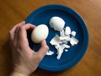 پوست گرفتن تخم مرغ در ۳ ثانیه