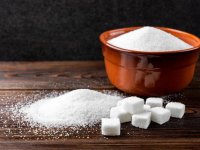 آیا حذف کامل شکر مضر است؟