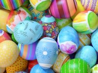 ۳ روش جالب و خلاقانه برای رنگ کردن تخم‌مرغ‌های سفره هفت‌سین