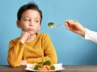 بررسی دلایلی که باعث بدغذایی کودکتان می شود