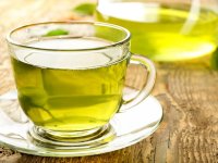 چای سبز سالم‌تر است یا چای سیاه؟