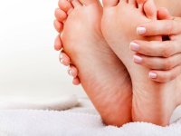 خواب‌رفتگی پاها نشانه کمبود کدام ویتامین است؟