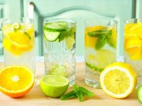 درمان گرمازدگی با ۱۰ نوشیدنی گیاهی