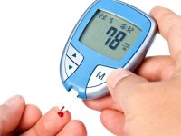 چگونه افت قند خون را در بیماران دیابتی‌ کنترل کنیم؟
