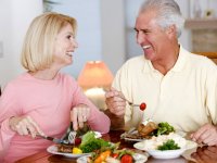 غذاهای مضر برای سالمندان را بشناسید
