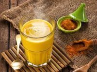 درمان سرماخوردگی با شیر زردچوبه + طرز تهیه شیر زردچوه