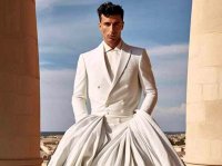 تصاویر عجیب از لباس‌های عروس مردانه!